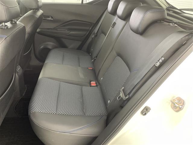 キックス Ｘ　禁煙車　アラウンドビューモニター　プロパイロット　純正９型ナビ　フルセグＴＶ　ＥＴＣ　デジタルインナーミラー　純正ドライブレコーダー　シートヒーター　ハーフレザーシート　ステアリングヒーター　ＬＥＤ（32枚目）