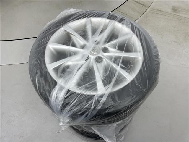 安心の全車保証付き！（※部分保証、国産車は納車後３ヶ月、輸入車は納車後１ヶ月の保証期間となります）。その他長期保証（有償）もご用意しております！※長期保証を付帯できる車両には条件がございます。