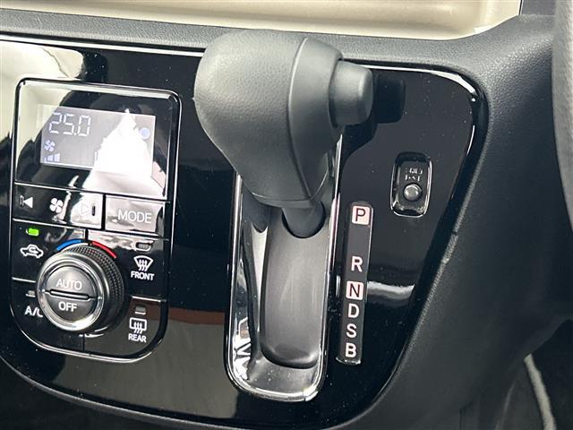 パッソ モーダ　禁煙車／車線逸脱／トヨタセーフティーセンス／オートマチックハイビーム／スマートキー／オートライト／オートエアコン／アイドリングストップ／ＬＥＤヘッドライト／クリアランスソナー／盗難防止装置（7枚目）