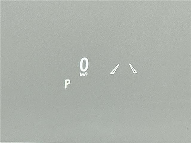 ＲＸ ＲＸ４５０ｈ　バージョンＬ　禁煙車／レーンキープアシスト／ＢＳＭ／全周囲カメラ／純正ナビ／フルセグＴＶ／本革シート／パワーシート／シートヒーター／シートベンチレーション／ウッドコンビステアリング／ステアリングヒーター／三眼ＬＥＤ（7枚目）