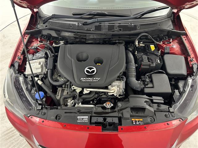 デミオ 　禁煙車／純正ナビ／衝突軽減／クルーズコントロール／カラーヘッドアップディスプレイ／パドルシフト／オートライト／オートエアコン／シートヒーター／ＬＥＤヘッドライト／フルセグ／Ｂｌｕｅｔｏｏｔｈ（42枚目）