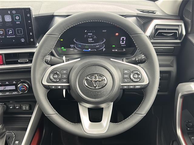 ライズ Ｚ　登録済未使用車　純正ディスプレイオーディオ　フルセグＴＶ　バックカメラ　プリクラッシュセーフティ　レーダークルーズコントロール　シートヒーター　ＬＥＤヘッドライト　スマートキー　純正１７インチＡＷ（10枚目）