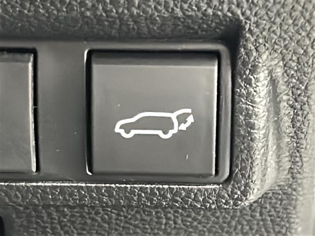 カローラクロス ハイブリッド　Ｚ　純正ディスプレイオーディオ　トヨタセーフティセンス　オートライト　クリアランスソナーヘッドライト　レベライザー　フォグランプ　電動格納ミラー　ミラーウインカー　ドアバイザー　ルーフレール　ＥＴＣ（8枚目）