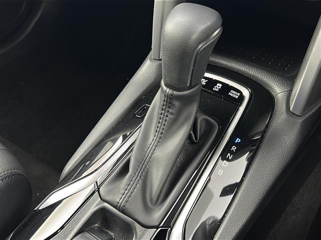 カローラクロス ハイブリッド　Ｚ　純正ディスプレイオーディオ　トヨタセーフティセンス　オートライト　クリアランスソナーヘッドライト　レベライザー　フォグランプ　電動格納ミラー　ミラーウインカー　ドアバイザー　ルーフレール　ＥＴＣ（22枚目）