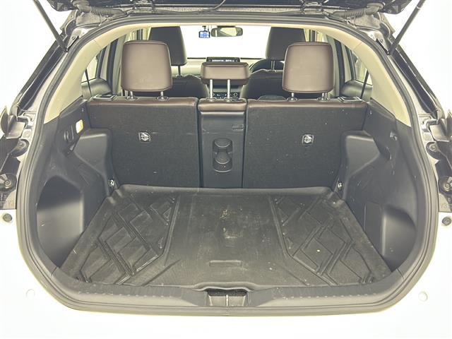 ヤリスクロス Ｚ　ワンオーナーディスプレイオーディオ全方位カメラトヨタセーフティセンスハーフレザーシートパワーシートシートヒータービルトインＥＴＣ前後ドライブレコーダーＬＥＤヘッドライトオートライト取扱説明書（30枚目）