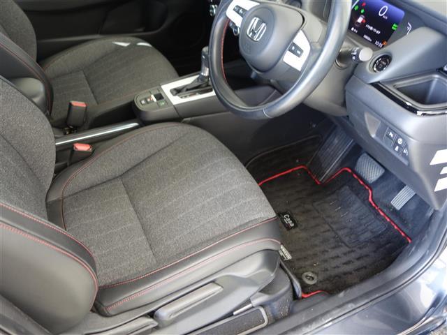 フィット ｅ：ＨＥＶホーム　２０周年特別仕様車　カーサ（15枚目）