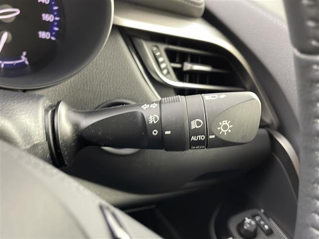 C-HR G モード ネロ セーフティプラス 純正9インチディスプレイオーディオ 全周囲カメラ TRDエアロ トヨタセーフティセンス 電動パーキングブレーキ オートブレーキホールド シートヒーター BSM ビルトインETC 前後ドラレコ ETC(15枚目)