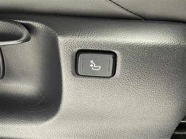 C-HR G モード ネロ セーフティプラス 純正9インチディスプレイオーディオ 全周囲カメラ TRDエアロ トヨタセーフティセンス 電動パーキングブレーキ オートブレーキホールド シートヒーター BSM ビルトインETC 前後ドラレコ ETC(21枚目)