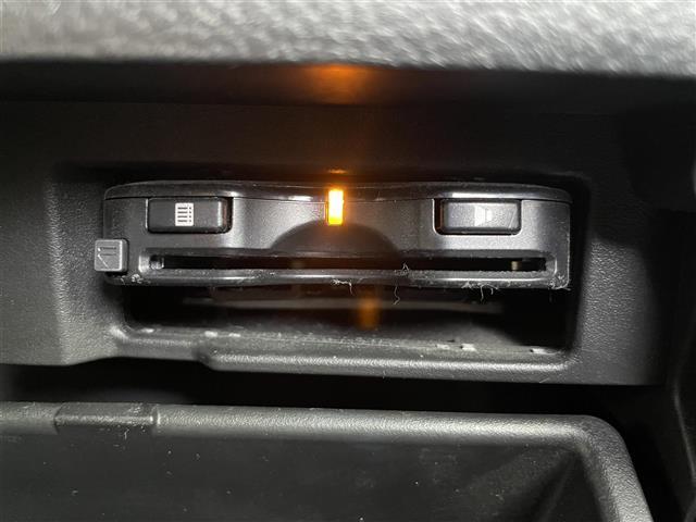 セレナ ハイウェイスターS-HVアドバンスドセーフティパック 純正SDナビDTV アラウンドビューカメラ ETC 両側パワースライドドア エマージェンシーブレーキ HIDライト フォグ ウィンカードアミラー オートライト マット バイザー インテリキー(9枚目)