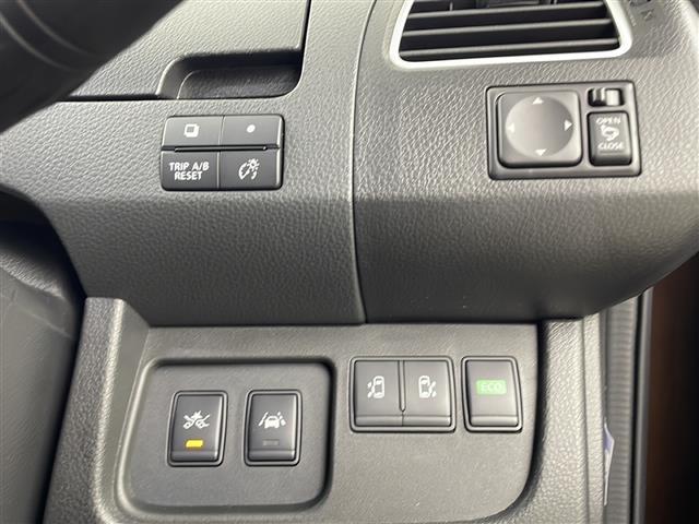 セレナ ハイウェイスター Vセレ+セーフティII SHV IMPULエアロIMPULマフラーIMPUL18インチアルミホイール純正ナビアラウンドビューモニターフリップダウンモニターエマージェンシーブレーキ車線逸脱警報コーナーセンサークルーズコントロール(15枚目)