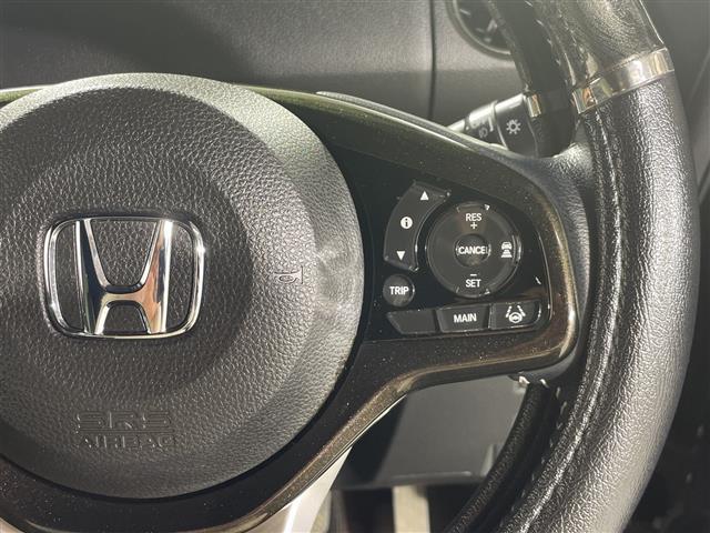 N-BOXカスタム G・Lターボホンダセンシング 両側パワースライドドアシートヒーターワンオーナーフルセグテレビバックカメラETCプッシュスタートスペアキーありベンチシートフロアマット純正ドラレコ(前後)Bluetooth(5枚目)