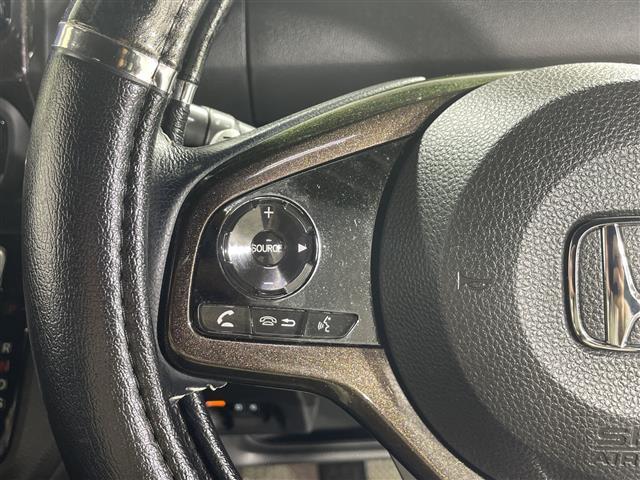 N-BOXカスタム G・Lターボホンダセンシング 両側パワースライドドアシートヒーターワンオーナーフルセグテレビバックカメラETCプッシュスタートスペアキーありベンチシートフロアマット純正ドラレコ(前後)Bluetooth(9枚目)