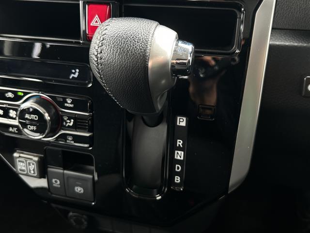 ルーミー カスタムＧ－Ｔ　純正９インチディスプレイオーディオ（ＢＴ／ＣａｒＰｌａｙ）　全周囲カメラ　両側パワースライドドア　衝突被害軽減ブレーキ　ＡＣＣ　ＬＫＡ　両側パワースライドドア　ＬＥＤヘッドライト　ＡＵＴＯライト（13枚目）