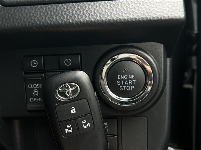 ルーミー カスタムＧ－Ｔ　純正９インチディスプレイオーディオ（ＢＴ／ＣａｒＰｌａｙ）　全周囲カメラ　両側パワースライドドア　衝突被害軽減ブレーキ　ＡＣＣ　ＬＫＡ　両側パワースライドドア　ＬＥＤヘッドライト　ＡＵＴＯライト（17枚目）