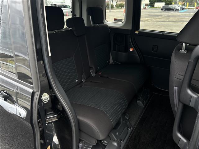 ルーミー カスタムＧ－Ｔ　純正９インチディスプレイオーディオ（ＢＴ／ＣａｒＰｌａｙ）　全周囲カメラ　両側パワースライドドア　衝突被害軽減ブレーキ　ＡＣＣ　ＬＫＡ　両側パワースライドドア　ＬＥＤヘッドライト　ＡＵＴＯライト（22枚目）