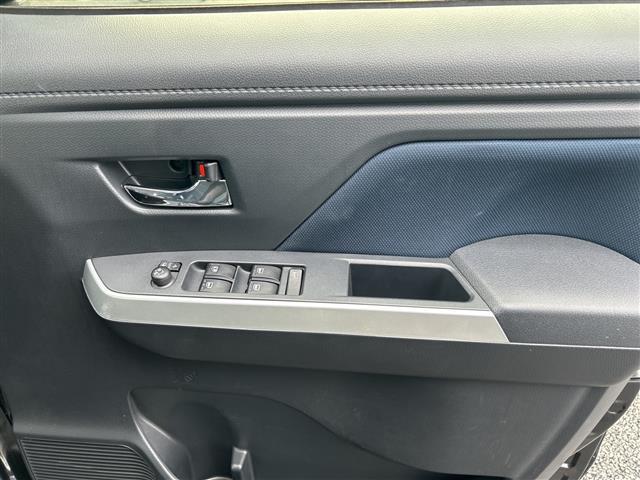 ルーミー カスタムＧ－Ｔ　純正９インチディスプレイオーディオ（ＢＴ／ＣａｒＰｌａｙ）　全周囲カメラ　両側パワースライドドア　衝突被害軽減ブレーキ　ＡＣＣ　ＬＫＡ　両側パワースライドドア　ＬＥＤヘッドライト　ＡＵＴＯライト（27枚目）