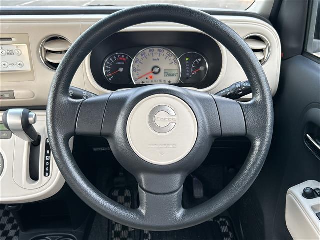 ミラココア ココアプラスX ワンオーナー CDオーディオ スマートキー アイドリングストップ 純正14インチアルミホイール ルーフレール 盗難防止装置 キセノンヘッドライト オートエアコン 純正フロアマット Wエアバッグ(9枚目)