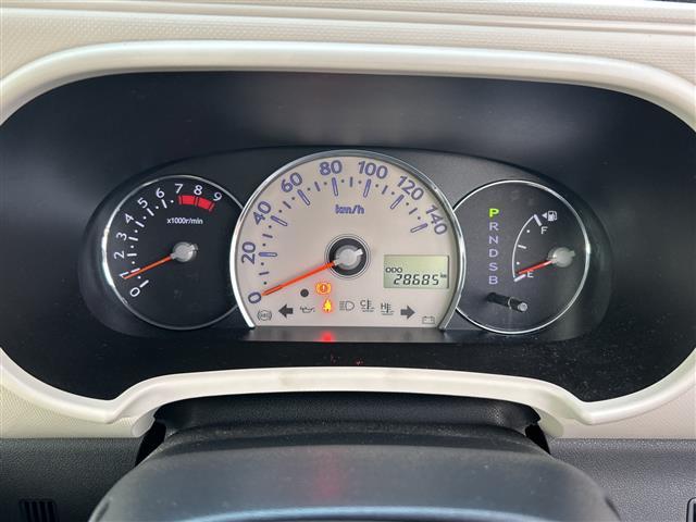 ミラココア ココアプラスX ワンオーナー CDオーディオ スマートキー アイドリングストップ 純正14インチアルミホイール ルーフレール 盗難防止装置 キセノンヘッドライト オートエアコン 純正フロアマット Wエアバッグ(12枚目)