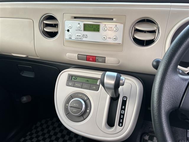 ミラココア ココアプラスX ワンオーナー CDオーディオ スマートキー アイドリングストップ 純正14インチアルミホイール ルーフレール 盗難防止装置 キセノンヘッドライト オートエアコン 純正フロアマット Wエアバッグ(13枚目)