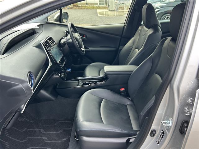 プリウス Ａプレミアム　ツーリングセレクション　４ＷＤ　純正９型ナビ　全方位　ドラレコ前後　レーダークルコン　前席シートヒーター　レザーシート　Ｄ席パワーシート　ＥＴＣ　ＬＥＤ　オートライト　オートハイビーム　ＰＣＳ　純正１７ＡＷ　スマートキー（29枚目）