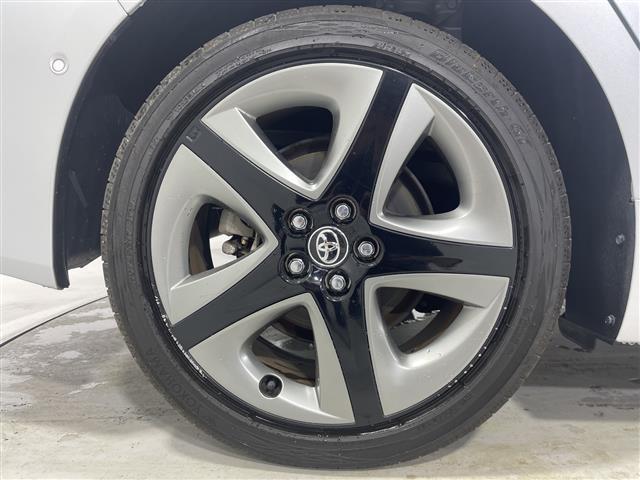 プリウス Ａプレミアム　ツーリングセレクション　４ＷＤ　純正９型ナビ　全方位　ドラレコ前後　レーダークルコン　前席シートヒーター　レザーシート　Ｄ席パワーシート　ＥＴＣ　ＬＥＤ　オートライト　オートハイビーム　ＰＣＳ　純正１７ＡＷ　スマートキー（41枚目）