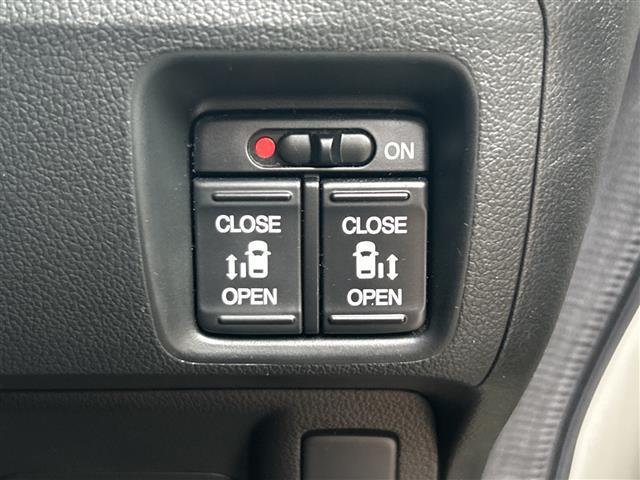 N-BOXカスタム G ターボSSパッケージ 純正インターナビ(VXM-155VSi) 両側パワースライドドア 前席シートヒーター TV BT バックカメラ ETC クルーズコントロール プッシュスタート スマートキー 純正フロアマット(4枚目)