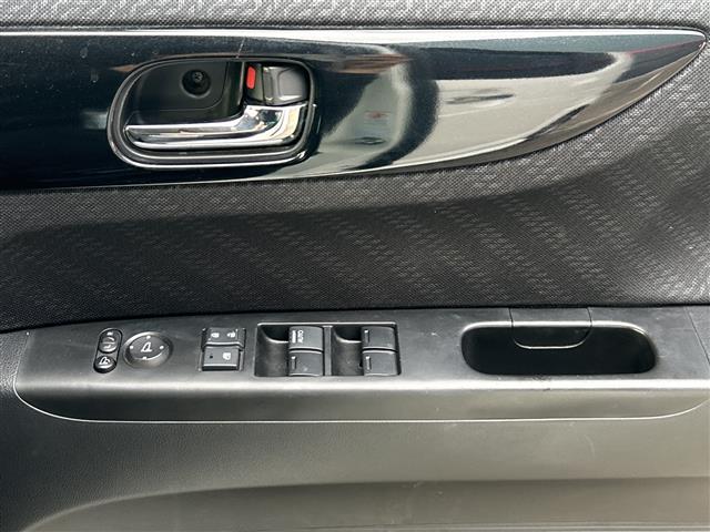 N-BOXカスタム G ターボSSパッケージ 純正インターナビ(VXM-155VSi) 両側パワースライドドア 前席シートヒーター TV BT バックカメラ ETC クルーズコントロール プッシュスタート スマートキー 純正フロアマット(20枚目)