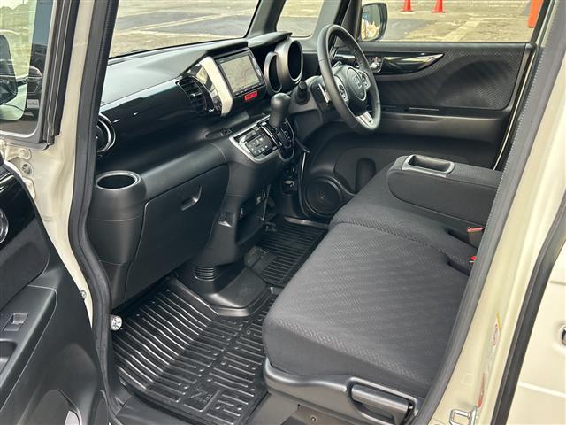 N-BOXカスタム G ターボSSパッケージ 純正インターナビ(VXM-155VSi) 両側パワースライドドア 前席シートヒーター TV BT バックカメラ ETC クルーズコントロール プッシュスタート スマートキー 純正フロアマット(28枚目)