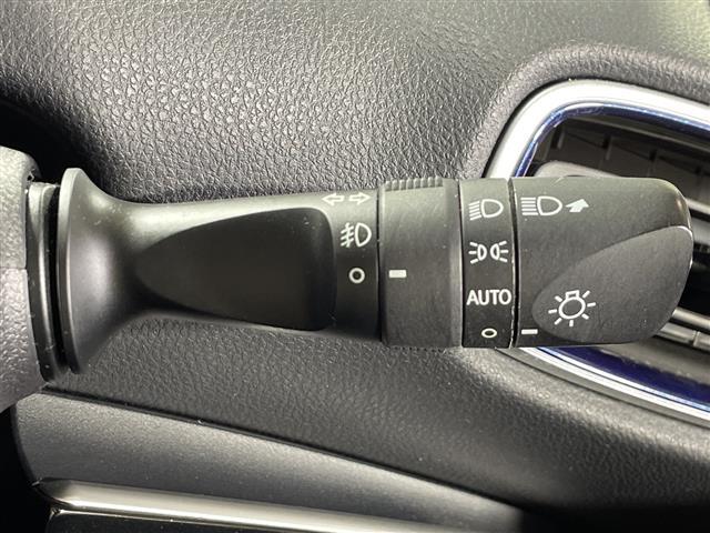 プリウス Aツーリングセレクション 純正9型ナビ フルセグ バックカメラ ビルトインETC 純正ドライブレコーダー 合皮シート 前席シートヒーター トヨタセーフティセンス HUD ACC LED フォグ 純正17AW スマートキー(17枚目)