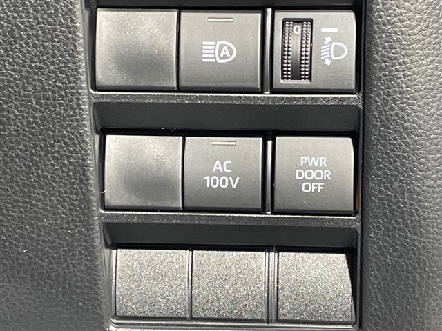 ヴォクシー ハイブリッドS-G 純正10.5型ディスプレイオーディオ 両側電動 Bカメラ トヨタセーフティセンス ETC2.0 LED ACC オートホールド 純16AW スマートキー スペアキー ISOFIX フロアマット(6枚目)