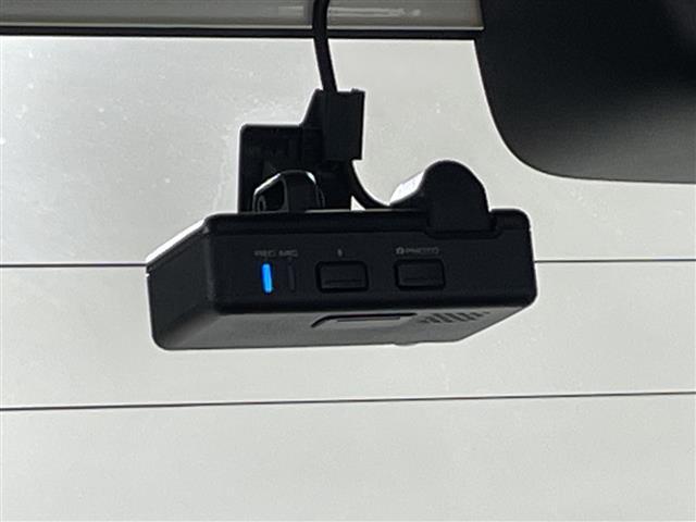 ソリオ ハイブリッドＭＺ　純正ＳＤナビ／全周囲カメラ／両側パワースライドドア／シートヒーター／アダプティブクルーズコントロール／前後ドライブレコーダー／純正フロアマット／スマートキー／アイドリングストップ／コーナーセンサー（10枚目）