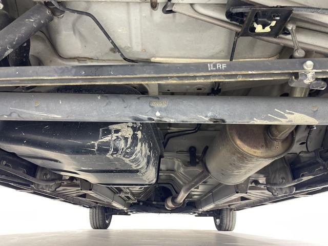 デイズルークス ハイウェイスター　ターボ　純正ＳＤナビ　両側パワースライドドア　純正フロアマット　スマートキー　純正１５インチアルミホイール　プッシュスタート　横滑り防止装置　盗難防止装置　オートライト（3枚目）