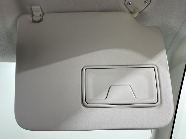 デイズルークス ハイウェイスター　ターボ　純正ＳＤナビ　両側パワースライドドア　純正フロアマット　スマートキー　純正１５インチアルミホイール　プッシュスタート　横滑り防止装置　盗難防止装置　オートライト（20枚目）