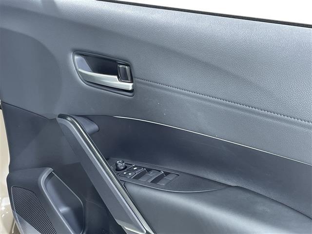 カローラクロス ハイブリッド Z 純正9型ナビ 全方位 寒冷地仕様 LED フォグ ガラスルーフ トヨタセーフティセンス ETC BSM 前席シートヒーター エアシート ステアリングヒーター ドラレコ スマートキー ACC 18AW(22枚目)