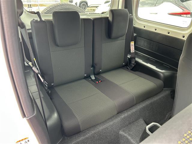 ジムニー XC 純正SDナビ バックカメラ 4WD クルコン ETC 純正16インチアルミホイル ナビ連動ドラレコ 前席シートヒーター セーフティサポート スマートキー スペアキー 保証書 取説 ターボ LED(25枚目)