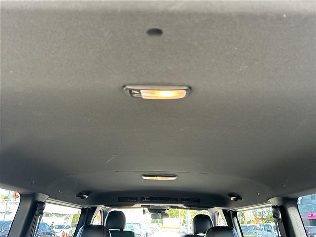 ハイエースバン スーパーGL ダーク プライムII ワンオーナー 純正ナビ 両側パワースライドドア 全周囲カメラ 100V充電 ドラレコ ビルトインETC ハーフレザー スマートキー コーナーセンサー レーンキープアシスト LED フォグ スマートキー(27枚目)