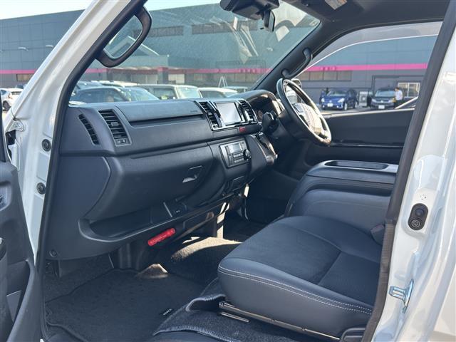 ハイエースバン スーパーGL ダーク プライムII ワンオーナー 純正ナビ 両側パワースライドドア 全周囲カメラ 100V充電 ドラレコ ビルトインETC ハーフレザー スマートキー コーナーセンサー レーンキープアシスト LED フォグ スマートキー(28枚目)