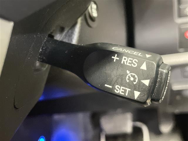 店頭在庫以外にも全国約４万台※の在庫から、ぴったりな１台をご提案します！※２０２３年１０月現在の在庫台数です。売約済の可能性があります。