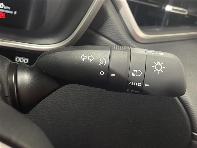 カローラクロス ハイブリッド　Ｚ　登録済未使用車　純正１０．５型ＤＡ　パノラマルーフ　全方位　トヨタセーフティセンス　ＢＳＭ　ＥＴＣ２．０　ステアリングヒーター　純正フロアマット　ドアバイザー　追従クルコン　純正ドラレコ　スペア（16枚目）