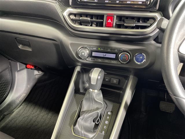 ライズ Z 純正9インチナビ パノラマミックビュー アダプティションクルーズコントロール BSM LED ビルトインETC シートヒーター スマートキー フォグランプ オートライト ウィンカーミラー 純正AW(17枚目)