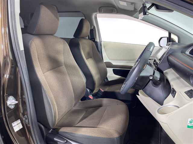 シエンタ Ｇ　純正ナビ　両側パワースライドドア　バックカメラ　フルエアロ　ビルトインＥＴＣ　コーナーセンサー　プッシュスタート　スマートキー　社外１５インチＡＷ　オートライト　レーンキープアシスト　スペアキー１本（19枚目）