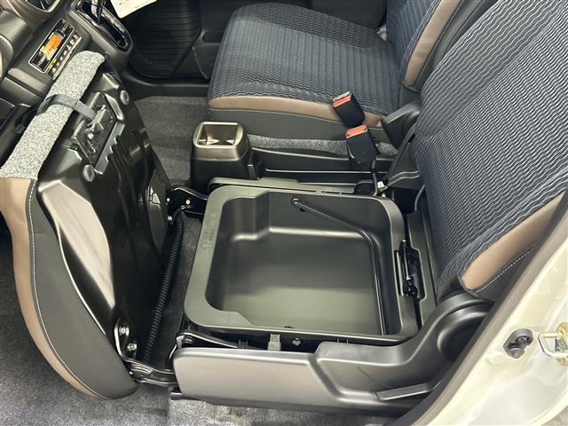 ハスラー JスタイルII 純正ナビ 全方位ナビ セーフティーサポート クルーズコントロール シートヒーター スペアキー スマートキー ルーフレール 純正15AW コーナーセンサー LEDヘッドライト オートマチックハイビーム(19枚目)