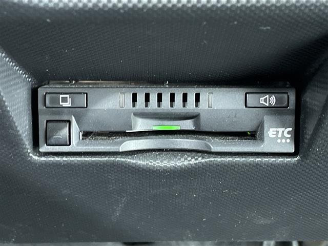 レックス Ｚ　純正９インチナビ　スマートアシスト　ブラインドスポットモニター　前側ドライブレコーダー　シートヒーター　ビルトインＥＴＣ　スマートキー　オートマチックハイビーム　純正１７インチＡＷ　レーンキープ（5枚目）