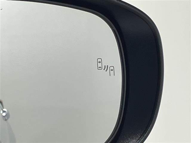 レックス Ｚ　純正９インチナビ　スマートアシスト　ブラインドスポットモニター　前側ドライブレコーダー　シートヒーター　ビルトインＥＴＣ　スマートキー　オートマチックハイビーム　純正１７インチＡＷ　レーンキープ（6枚目）