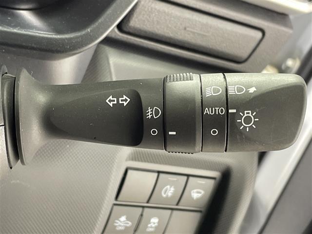 レックス Ｚ　純正９インチナビ　スマートアシスト　ブラインドスポットモニター　前側ドライブレコーダー　シートヒーター　ビルトインＥＴＣ　スマートキー　オートマチックハイビーム　純正１７インチＡＷ　レーンキープ（17枚目）