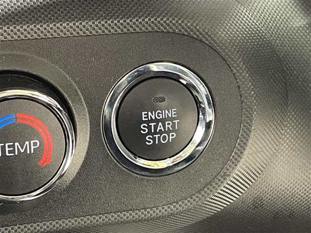 レックス Ｚ　純正９インチナビ　スマートアシスト　ブラインドスポットモニター　前側ドライブレコーダー　シートヒーター　ビルトインＥＴＣ　スマートキー　オートマチックハイビーム　純正１７インチＡＷ　レーンキープ（19枚目）