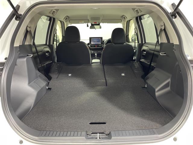 レックス Ｚ　純正９インチナビ　スマートアシスト　ブラインドスポットモニター　前側ドライブレコーダー　シートヒーター　ビルトインＥＴＣ　スマートキー　オートマチックハイビーム　純正１７インチＡＷ　レーンキープ（26枚目）