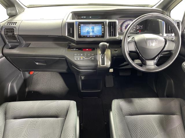 ステップワゴンスパーダ Ｚ　純正ＨＤＤナビ　両側パワースライドドア　フリップダウンモニター　バックカメラ　スマートキー　純正アルミホイール　パドルシフト　純正フロアマット　横滑り防止装置　ＨＩＤヘッドライト　取扱説明書　保証書（2枚目）