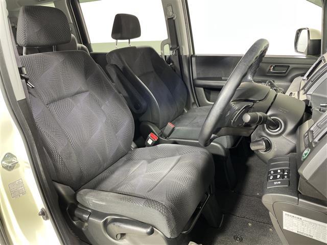 ステップワゴンスパーダ Ｚ　純正ＨＤＤナビ　両側パワースライドドア　フリップダウンモニター　バックカメラ　スマートキー　純正アルミホイール　パドルシフト　純正フロアマット　横滑り防止装置　ＨＩＤヘッドライト　取扱説明書　保証書（21枚目）