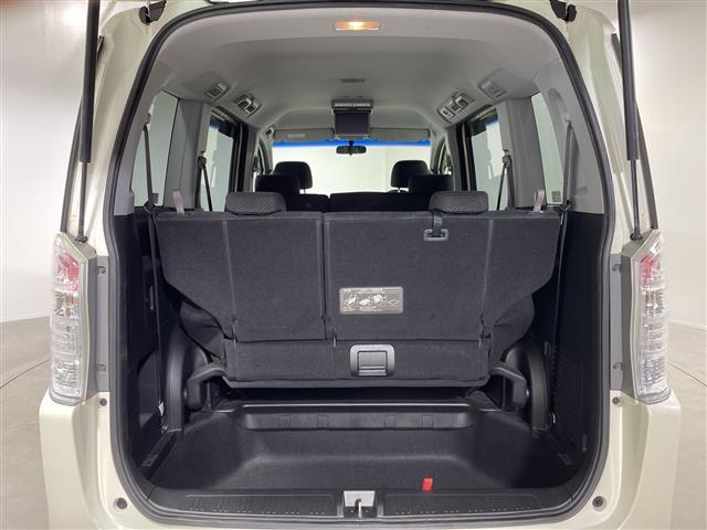 ステップワゴンスパーダ Ｚ　純正ＨＤＤナビ　両側パワースライドドア　フリップダウンモニター　バックカメラ　スマートキー　純正アルミホイール　パドルシフト　純正フロアマット　横滑り防止装置　ＨＩＤヘッドライト　取扱説明書　保証書（25枚目）